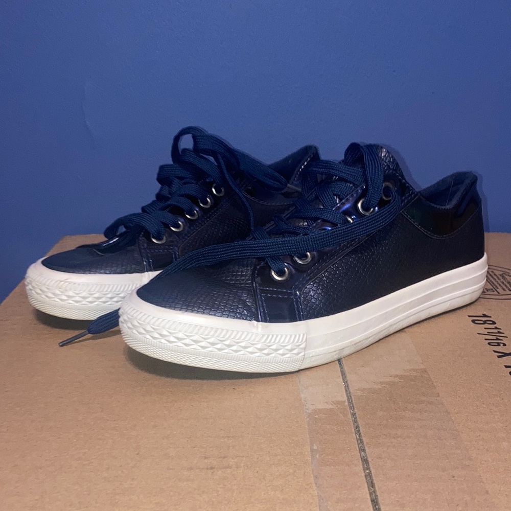 Coura Navy Blue metallic sneakers, Woman’s 7, Only worn once